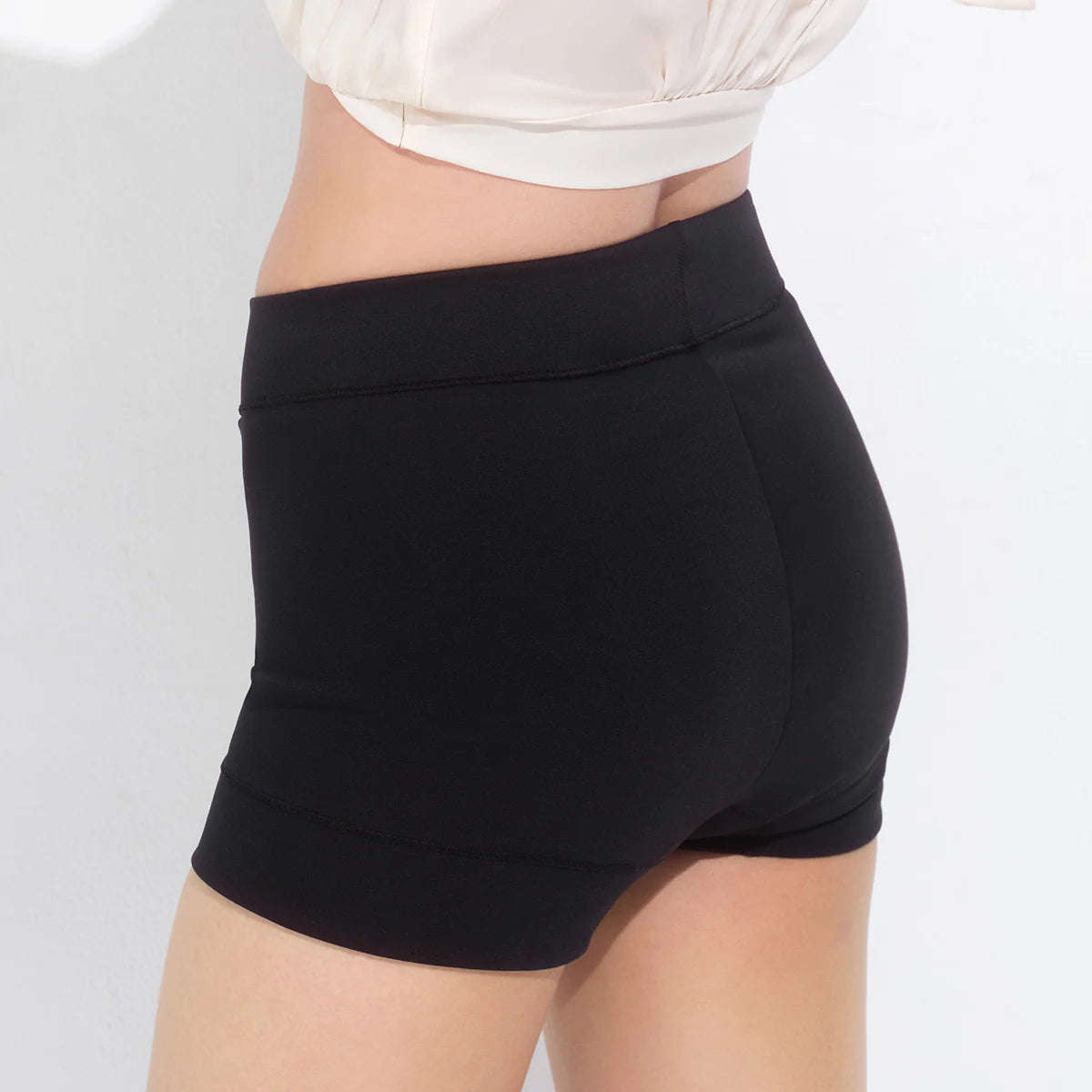 ベア シグネチャー ショーツ 04